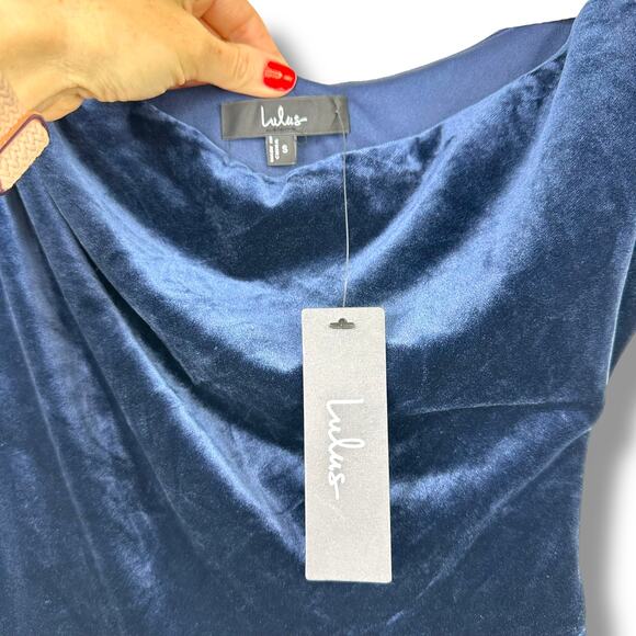 Lulus NWT Coveted Confidence Off-The-Shoulder Velvet Asymmetrical Maxi Dress - Picture 9 of 10